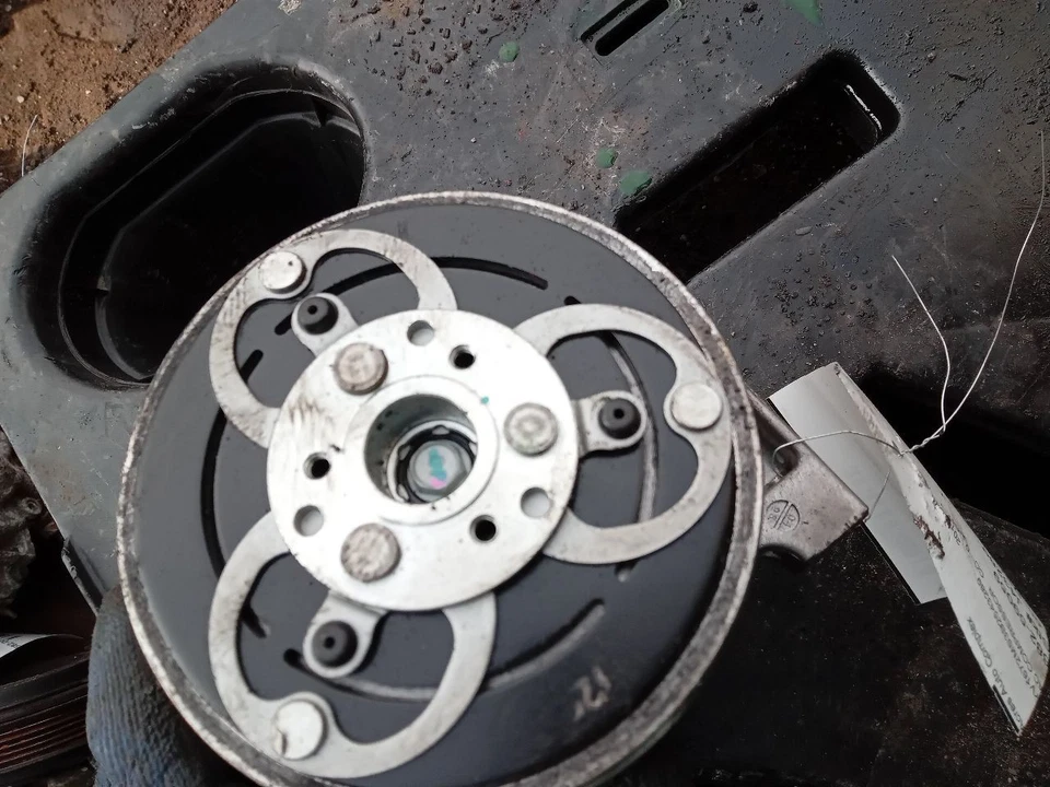 Used A/C Compressor fits: 2011 Volvo 40 SERIES 5 cylinder Grade A Foto 1 de 4