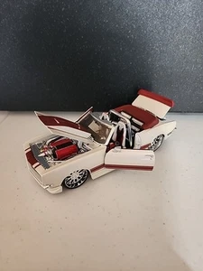 Maisto 1/24 scale 1968 Chevy Camaro SS Convertible Diecast Model Car Special Ed - Picture 1 of 6