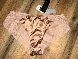 INTIMISSIMI NUEVO CON ETIQUETAS Encaje Rosa Satinado SEDA NATURAL Bikini Ropa Interior Talla Mediana Nuevo con Etiquetas - Imagen 1 de 8