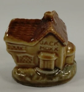 Estatuilla miniatura construida por Jack casa favorita de porcelana Red Rose Tea Wade - Imagen 1 de 5