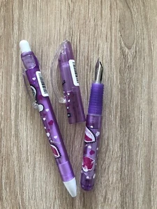 SET Minifüller u. Kuli in Lila mit Kusslippen und Herzchen - Leicht und handlich - Bild 1 von 1
