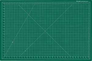 Dahle Vantage 10473 Premium Self-Healing Cutting Mat, 24"x36", 1/2" Grid, 5 L... - Picture 1 of 6