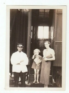 Vintage Emporium Photos Circa 1950's + Wedding Invitation - Picture 1 of 5