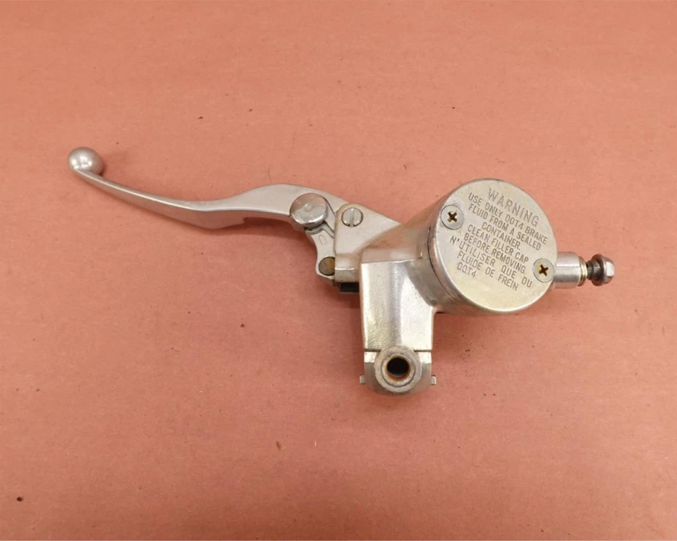 Cilindro maestro embrague delantero izquierdo Kawasaki Vulcan 1500 VN1500E 1996-2008 Foto 1 de 4