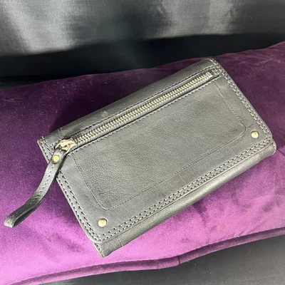 Cartera sin asas Banana Republic triple piel de cordero gris con interior púrpura Foto 1 de 4