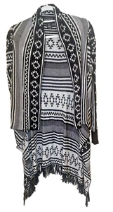 Suéter Maddison Negro y Gris Cárdigan Azteca Con Capucha Borlas Pequeña Chaqueta Tejida - Imagen 1 de 3