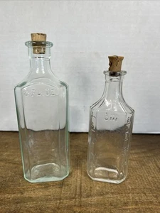 Botellas de vidrio antiguas/de colección boticario y extracto lote de 2 tamaños y estilos diferentes - Imagen 1 de 13