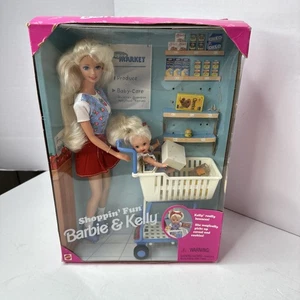 SHOPPIN' FUN BARBIE & KELLY 1995 MATTEL #15756 NUOVO CON SCATOLA *scatola danneggiata vedi descrizione - Foto 1 di 13