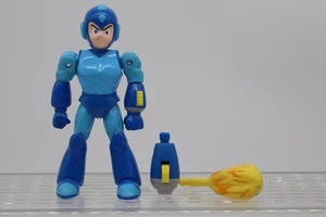 Mega Man 1994 Bandai Vintage Action Figure Nintendo Capcom 5” NICE CONDITION - Picture 1 of 5
