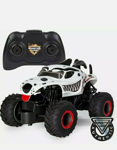 Year 2020 Monster Jam 1:24 Scale Die Cast Metal Official Truck Series -  EARTH SHAKER 20120669 with Monster Tires and Working Suspension