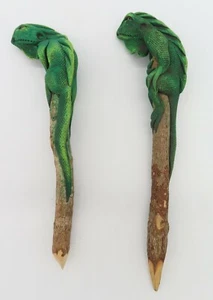 2 Natural Branch Bark Twig Pencils with Iguana Lizard Topper Novelty Gift 8.5" - Imagen 1 de 11