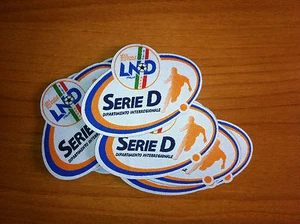 10 TOPPA PATCH LEGA CALCIO ORIGINALE LND SERIE D USATE NEL 2015-16 IN POI - Foto 1 di 1