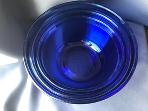 Anchor Hocking Vintage Ovenware Set of 3 Cobalt Blue Glass Mixing Nesting Bowls  - Imagen 1 de 3