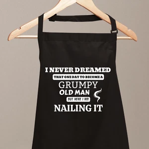 Ich hätte mir nie träumen lassen, dass ich eines Tages ein mürrischer alter Mann werde Lustige Schürze für Mann Papa - Bild 1 von 1
