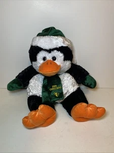 Mills Fleet Farm Peluche Pingüinos 2006 Papá Noel Verde Sombrero y Corbata 17” Juguete de Peluche - Imagen 1 de 10