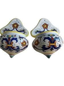 Set Due Tasche da Parete Deruta Italia Dipinte a Mano Cermiche D’Arte Sambuco Mario - Foto 1 di 12