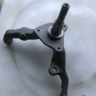 Mustang 1968 1969, Cougar husillo delantero derecho con frenos de disco usado original Foto 1 de 4