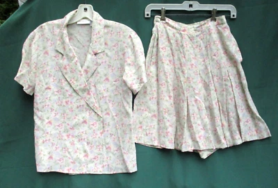 Liz Claiborne Crepe de Chine Silk Top and Skort Skirt Set Womens 2 Petite - Image 1 of 4