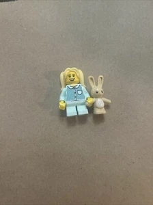 Lego BAM Aqua PJ Pigiama Bambina Minifigure con Coniglietto 2022 Prima di Coricarsi - NUOVO - Foto 1 di 1