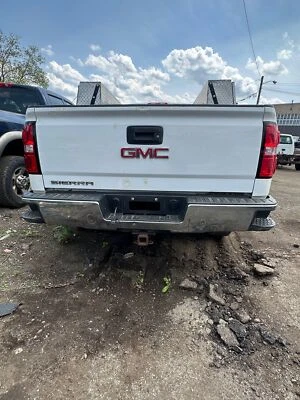 Used Rear Bumper Assembly Rear fits: 2015 Gmc Sierra 1500 pickup step bumper chr Foto 1 de 4