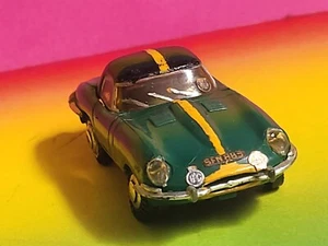 MINIC MOTORWAYS-Britain Slot car JAGUAR E-TYPE very good with some signs of wear - Foto 1 di 12