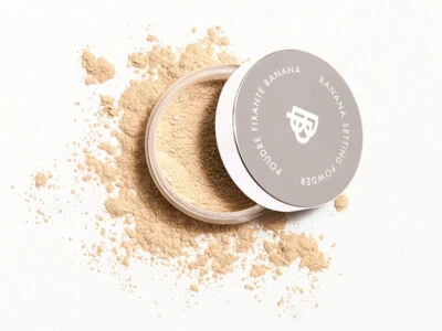 BELLÁPIERRE COSMETICS Banana Setting Powder in Light - Image 1 of 3