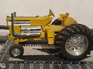 Ertl Minneapolis Moline Puller 1/16 trattore pressofuso replica da collezione - Foto 1 di 8