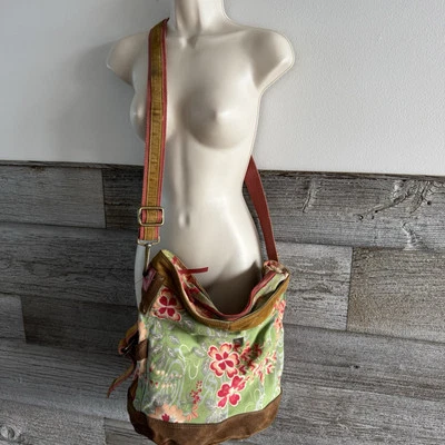 Bolso Bandolera Floral Lucky Brand con Borde de Gamuza Foto 1 de 4