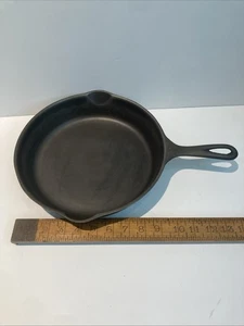 Wagner Ware Sidney -O- Cast Iron Skillet #8, Stylized Logo, 1058 - Picture 1 of 5