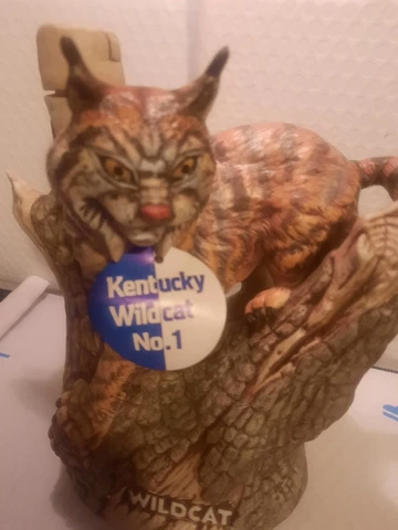 1978 KENTUCKY WILDCATS OLD BARDSTOWN #1 BASKETBALL FOOTBALL MASCOT DECANTER UK Cover