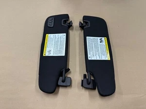 Par de parasoles Ford Mustang 2015-2023 cupé "Home Link" - OEM - Imagen 1 de 12