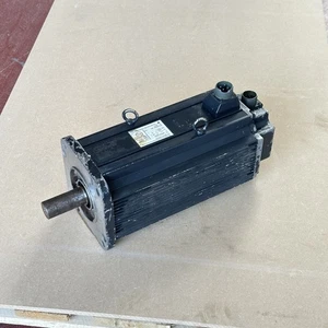 YASKAWA USAFED-44CA2 SERVO MOTOR - Picture 1 of 4