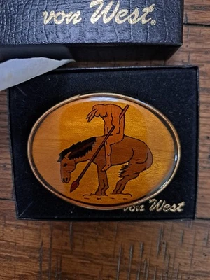Hebilla de cinturón de marquetería de madera Von West End of the Trail of Tears Foto 1 de 4
