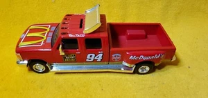 ACTION 1:24 WINSTON CUP # 94 BILL ELLIOTT 1996 FORD DUALLY BANK NASCAR - Bild 1 von 8