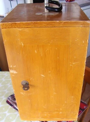 Vintage Microscope - Model - L-201 - Sub-Stage Condenser - Wooden Box - VG Cond - Image 1 of 4