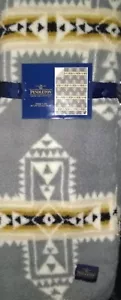Pendleton Gray Cross Sherpa to Fleece Reversible Throw Blanket 50 x 70" - Picture 1 of 2