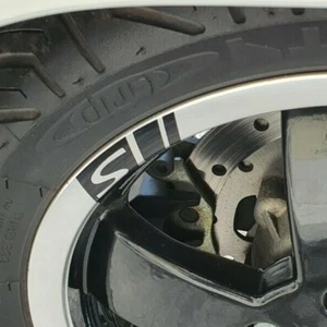 ADESIVI CERCHI RUOTE PIAGGIO VESPA 250 300  SPORT - Imagen 1 de 2