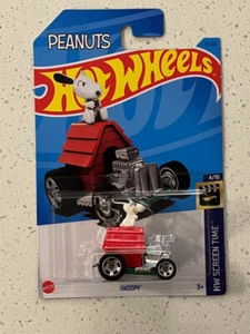 Hot Wheels 2023 Peanuts HW Screen Time 4/10 Snoopy 78/250 rojo A72 - Imagen 1 de 2