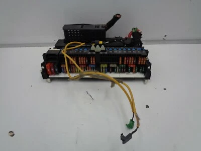 Caja relé de fusibles de motor BMW X3 E83 2004-2010 OEM AK2011329 Foto 1 de 4
