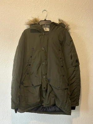 Parka Express Invierno Con Capucha Verde Oscuro Talla M/M En Increíble Estado Foto 1 de 4
