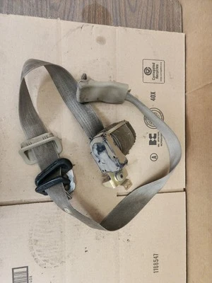 Ford Excursion 2005 cinturón de seguridad de fábrica cinturón de hombro delantero izquierdo lado del conductor Foto 1 de 4