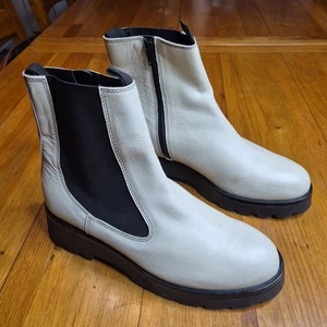 Next White Chunky Chelsea Boots In Cream UK Size 7- Ex Display - Picture 1 of 7