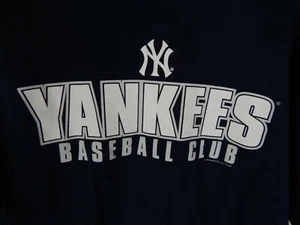 Yankees Baseball Club Genuine Merchandise Size Large T-Shirt 100% Cotton - Picture 1 of 3