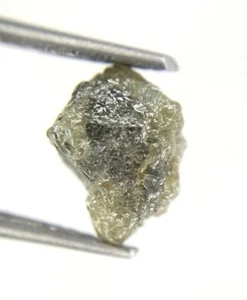 Diamante grezzo 2,25 tcw grigio giallastro scintillante naturale forma irregolare per anello - Foto 1 di 9