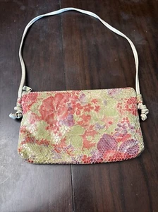 Bolso de Hombro Pinky Genuino Texturizado Floral Cartera Cierre con Cremallera Usado en Excelente Condición - Imagen 1 de 14