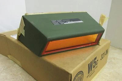 美国 M2 M3 BRADLEY FIGHTING VEHICLE DRIVER VISION BLOCK NOS 激光保护 — 第 1/4 张图片