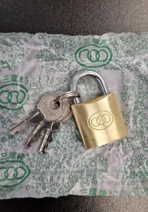 Padlock 3 keys 25mm brass body hardened shackle lock - Picture 1 of 1