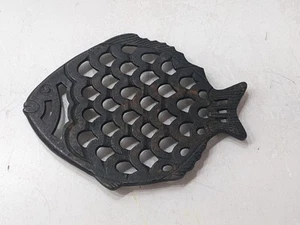 Vintage Cast Iron Fish Trivet Hot Plate Made In Taiwann - Picture 1 of 10