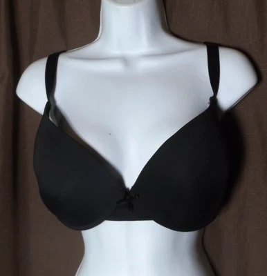 Sujetador negro con aros negro 42C Kmart (#RN 4895206134835) / Sears (RN #15099) Foto 1 de 4