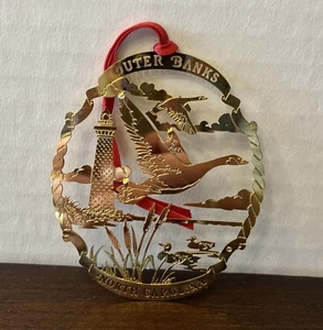 "Adorno de Navidad ovalado tono dorado vintage Outer Banks Carolina del Norte 3""" - Imagen 1 de 4